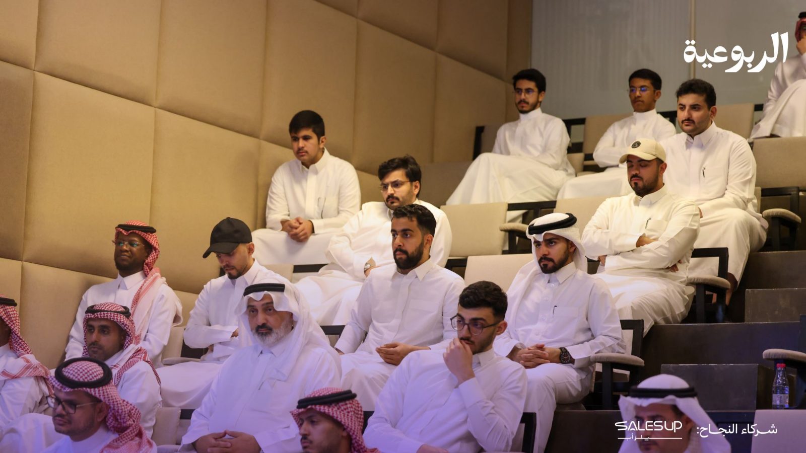 جانب من حضور لقاء الربوعية مع عبدالعزيز العدواني